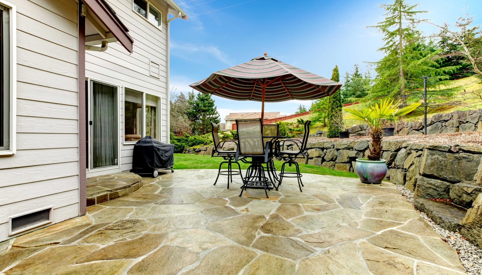 Create an Outdoor Oasis with Stunning Concrete Patio in Arlington, TX - Enjoy Beautifully Textured and Patterned Concrete Surfaces for Your Entertaining and Relaxation Needs.